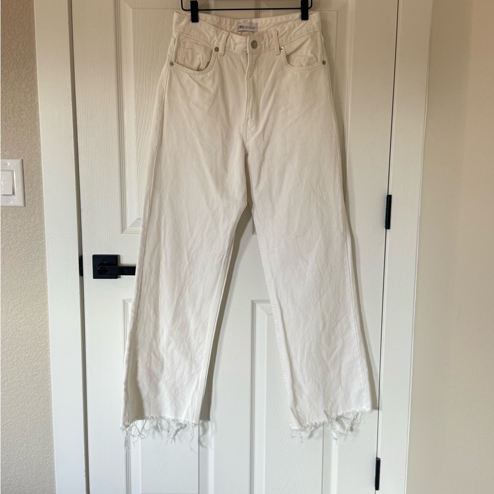 Zara Women's white high waisted Straight Leg Jeans